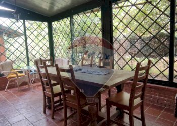 Sala da pranzo - Villa VIA OTTAVIA PENNA
 
32, Caltagirone - foto 5