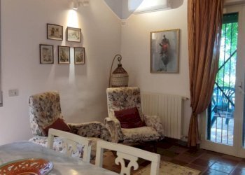 Sala da pranzo - Villa VIA OTTAVIA PENNA
 
32, Caltagirone - foto 27