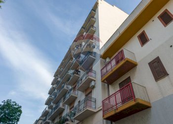 Edificio all\'aperto - Appartamento via libertà
 
41, Lentini - foto 40