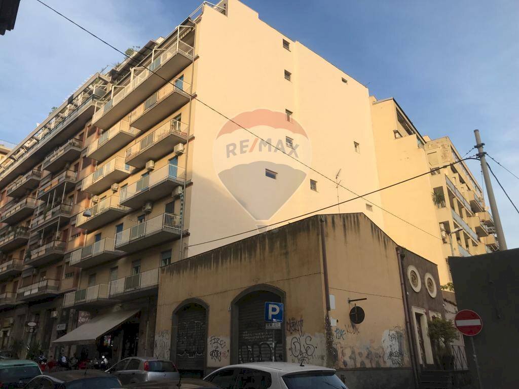 Edificio all\'aperto - Appartamento via Renato Imbriani
 
46, Catania - foto 1