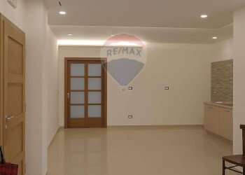 Stanza vuota - Appartamento via Renato Imbriani
 
46, Catania - foto 2