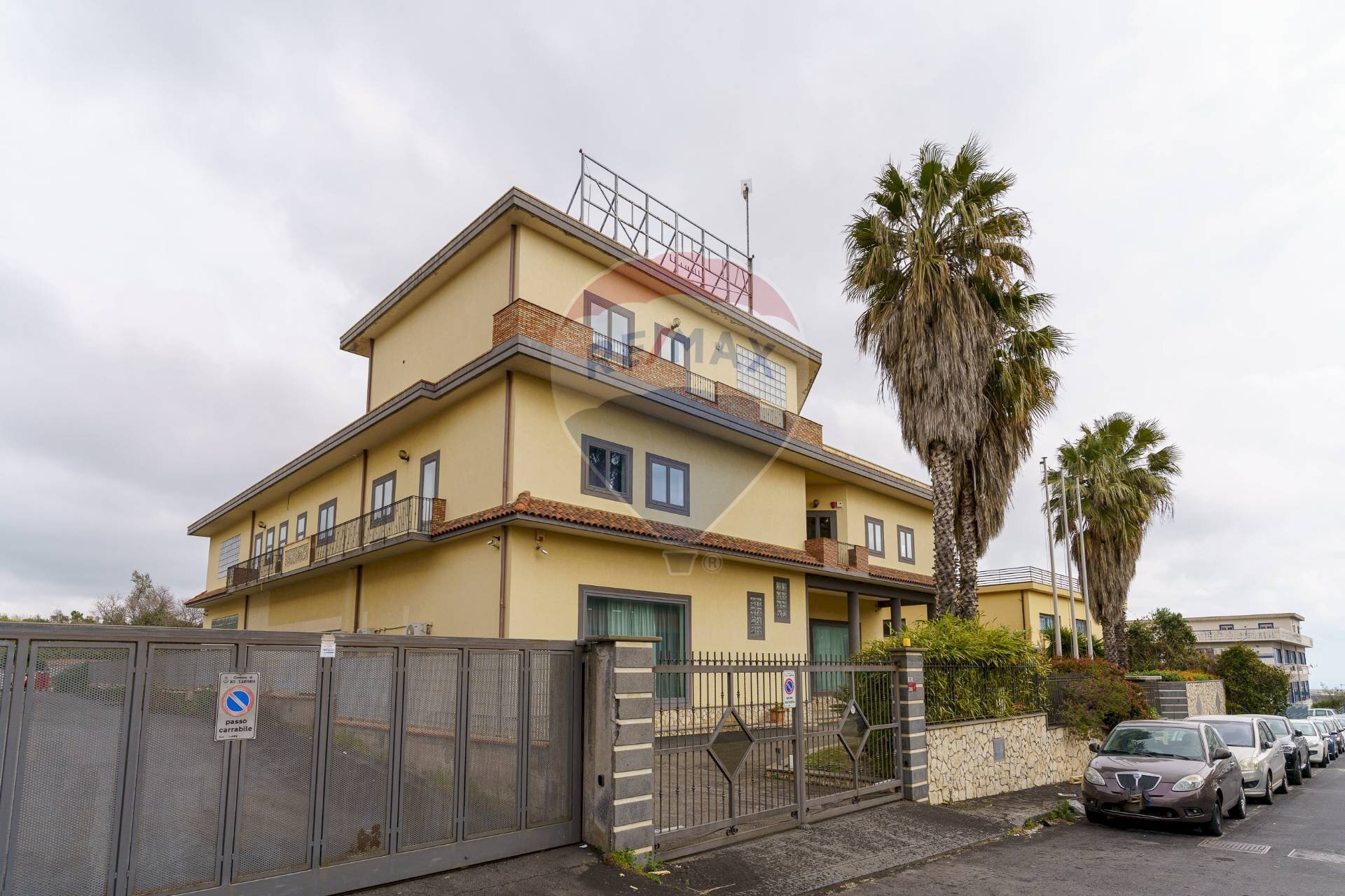 Edificio all\'aperto - Commercial Premises Via pacinotti antonio, Aci Sant'Antonio - photo 1