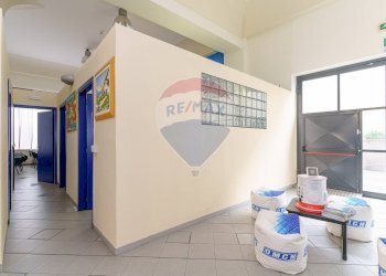 Ricezione / Lobby - Locale Commerciale Via pacinotti antonio, Aci Sant'Antonio - foto 5