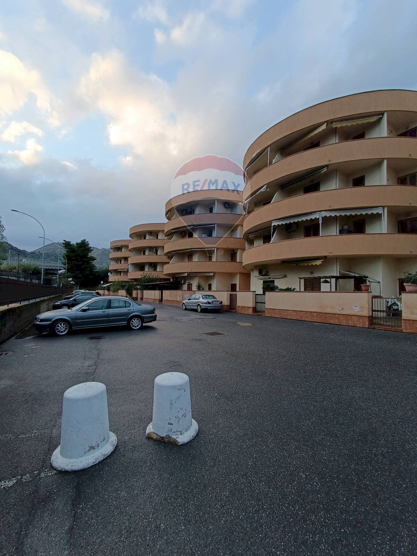 Edificio all\'aperto - Bilocale Piccolo Torrente Pagliara
 
2, Roccalumera - foto 1