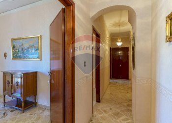 Hall / corridoio - Appartamento Via San Nicola
 
36, Enna - foto 19