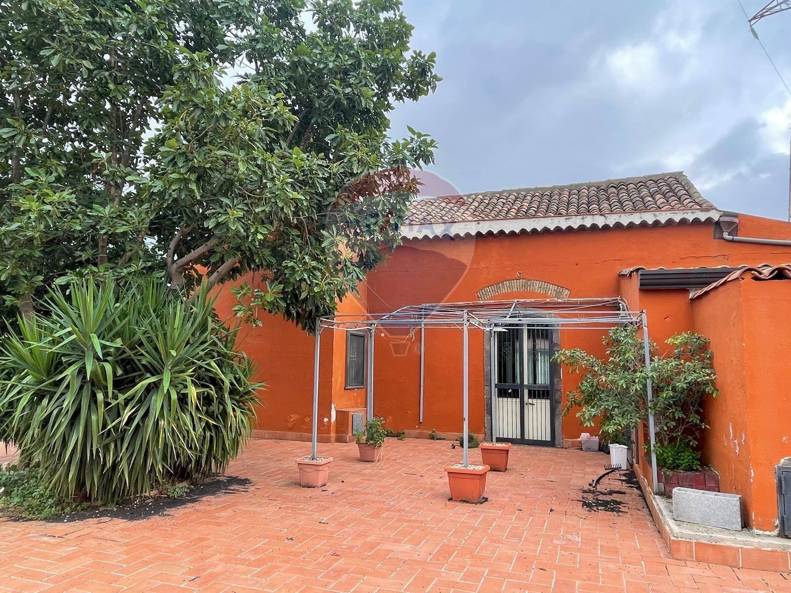 Casa all\'aperto - Locale Commerciale VIA PONTE BORIA
 
2, Calatabiano - foto 1