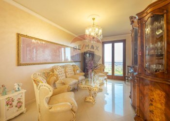 Soggiorno - Villa a Schiera Via Glorenza
 
40, Acireale - foto 4