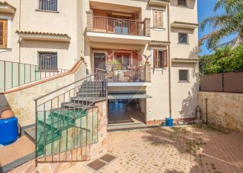 Casa all\'aperto - Villa a Schiera Via Glorenza
 
40, Acireale - foto 36