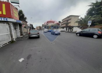 Edificio all\'aperto - Locale Commerciale Via Gramsci
 
58, Gravina di Catania - foto 5