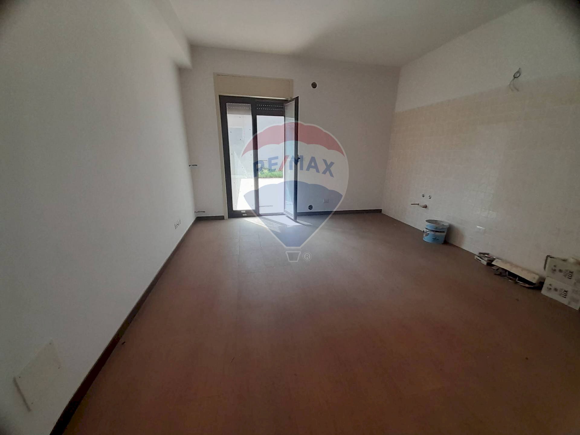 Stanza vuota - Appartamento VIA QUASIMODO
 
9, Camporotondo Etneo - foto 3