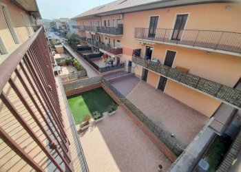 Edificio all\'aperto - Appartamento VIA QUASIMODO
 
9, Camporotondo Etneo - foto 2