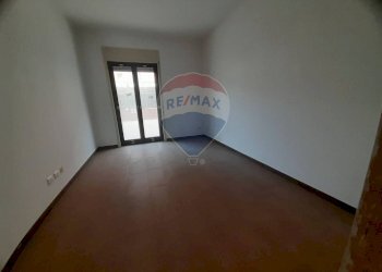 Stanza vuota - Appartamento VIA QUASIMODO
 
9, Camporotondo Etneo - foto 4