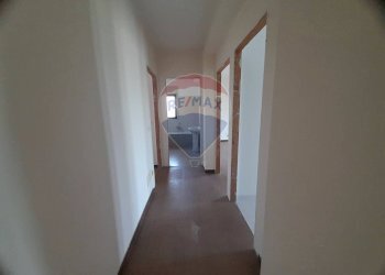 Hall / corridoio - Appartamento VIA QUASIMODO
 
9, Camporotondo Etneo - foto 18