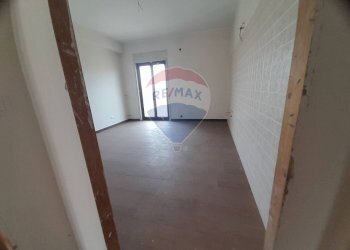 Stanza vuota - Appartamento VIA QUASIMODO
 
9, Camporotondo Etneo - foto 30