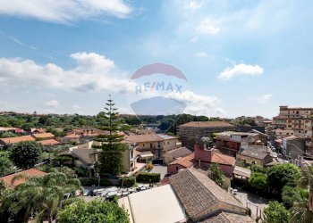 Edificio all\'aperto - Appartamento VIA ETNEA
 
384, Gravina di Catania - foto 2