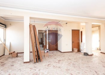 Stanza vuota - Appartamento VIA ETNEA
 
384, Gravina di Catania - foto 20