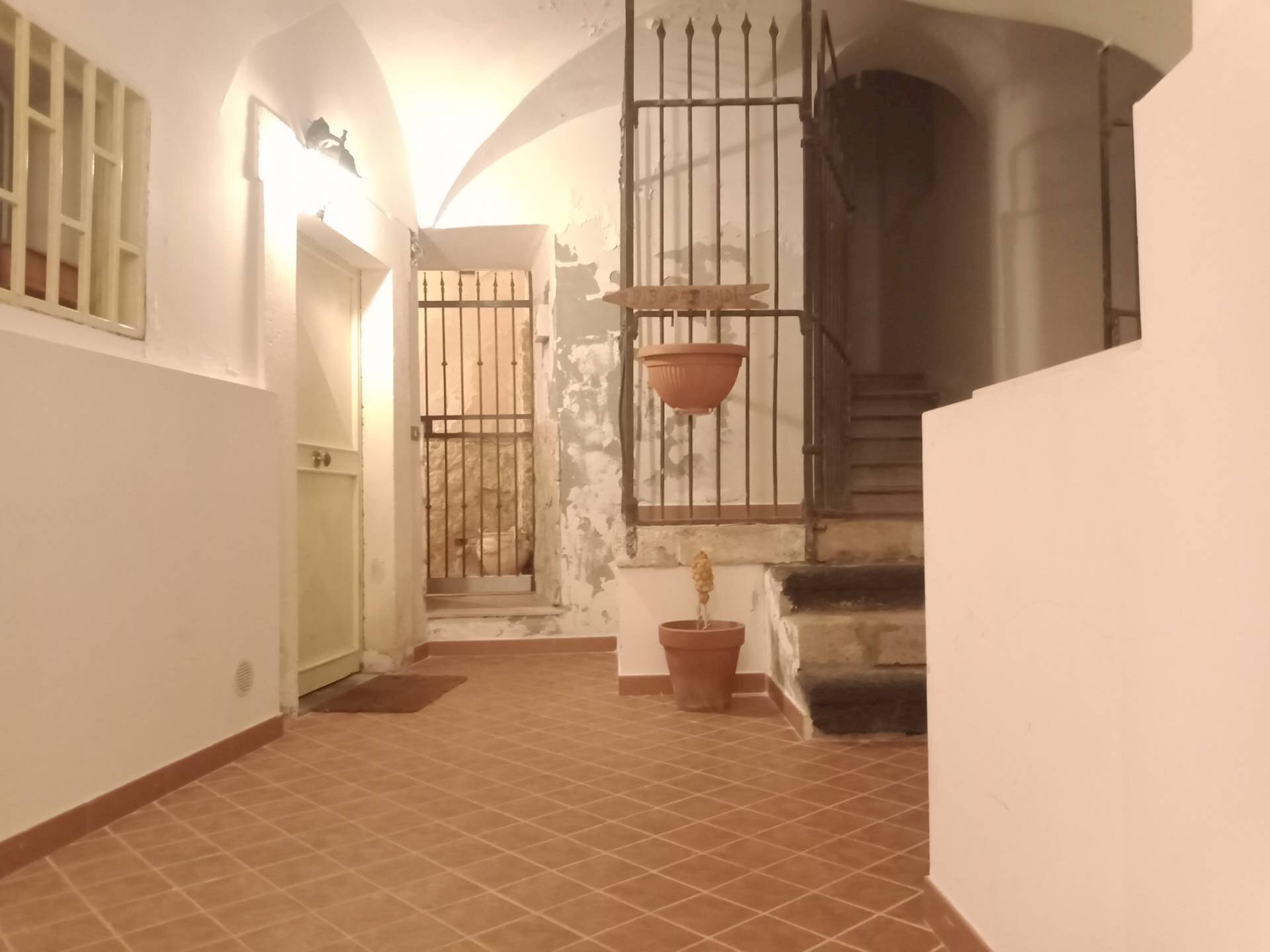 Hall / corridoio - Non-buildable land Via pozzo mulino
 
15, Catania - photo 3