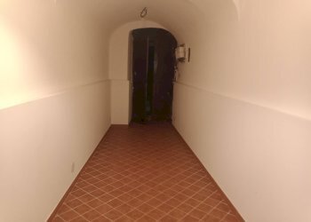 Hall / corridoio - Non-buildable land Via pozzo mulino
 
15, Catania - photo 5