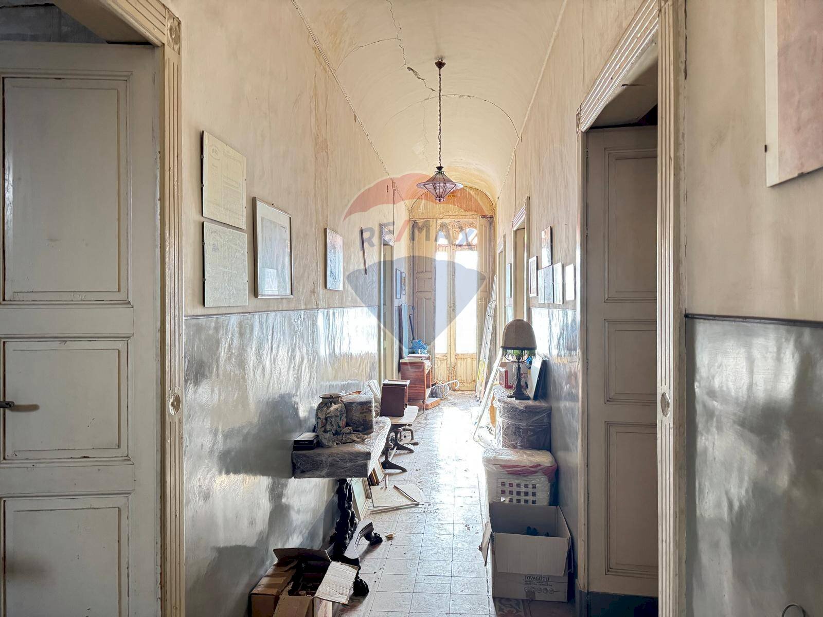 Hall / corridoio - Apartment VIA CAMPIONE
 
10, Adrano - photo 2