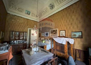 Sala da pranzo - Casa semi indipendente VIA CAMPIONE
 
10, Adrano - foto 4