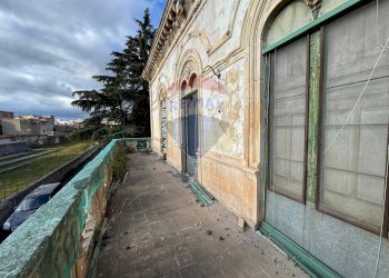 Balcone - Casa semi indipendente VIA CAMPIONE
 
10, Adrano - foto 26