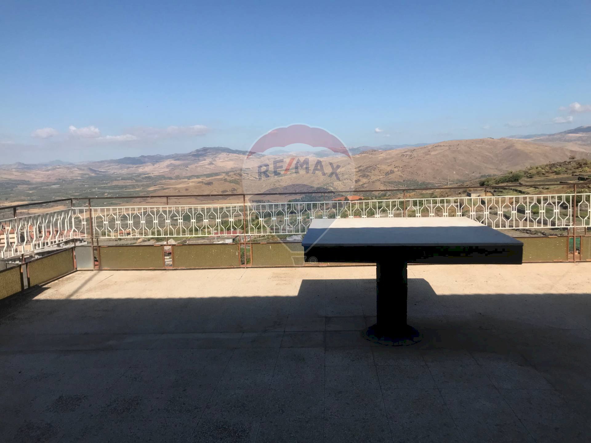 Terrazza - Three-room apartment via Della Regione
 
55, Adrano - photo 1