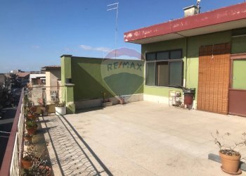 Terrazza - Trilocale via Della Regione
 
55, Adrano - foto 2