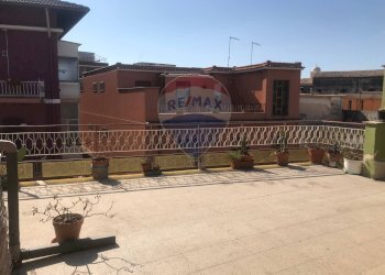 Terrazza - Trilocale via Della Regione
 
55, Adrano - foto 3