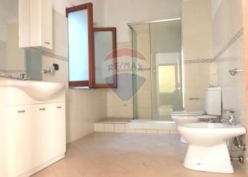 Bagno - Trilocale via Della Regione
 
55, Adrano - foto 11