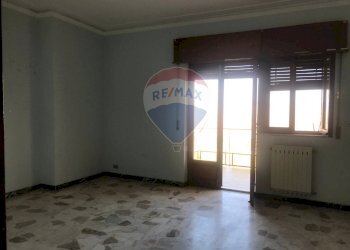 Stanza vuota - Trilocale via Della Regione
 
55, Adrano - foto 12