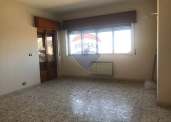 Stanza vuota - Trilocale via Della Regione
 
55, Adrano - foto 15