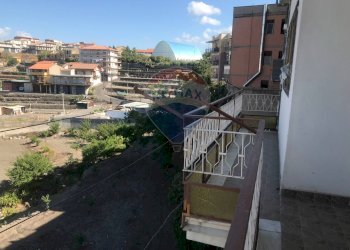 Edificio all\'aperto - Trilocale via Della Regione
 
55, Adrano - foto 20