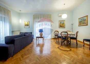 Sala da pranzo - Villa Via Napoli
 
2, Nicolosi - foto 3