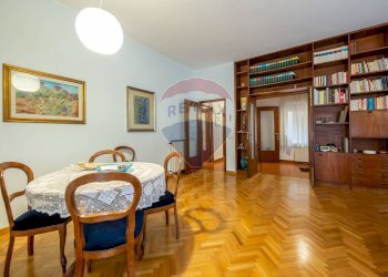 Sala da pranzo - Villa Via Napoli
 
2, Nicolosi - foto 2