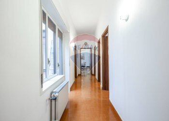 Hall / corridoio - Villa Via Napoli
 
2, Nicolosi - foto 22