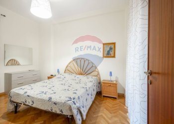 Camera / camera da letto - Villa Via Napoli
 
2, Nicolosi - foto 26