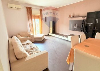 Sala da pranzo - Trilocale Via Gravina
 
30, Giarre - foto 2