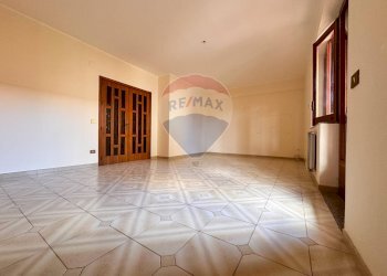 Stanza vuota - Appartamento Località briga marina
 
76, Messina - foto 2