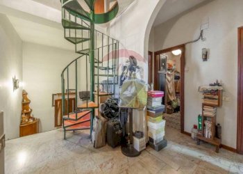 Scale - Villa Via San Paolo
 
14/C, Tremestieri Etneo - foto 49