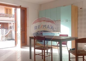 Sala da pranzo - Semi-detached house Via Sant' Anna
7-9, Mascali - photo 1