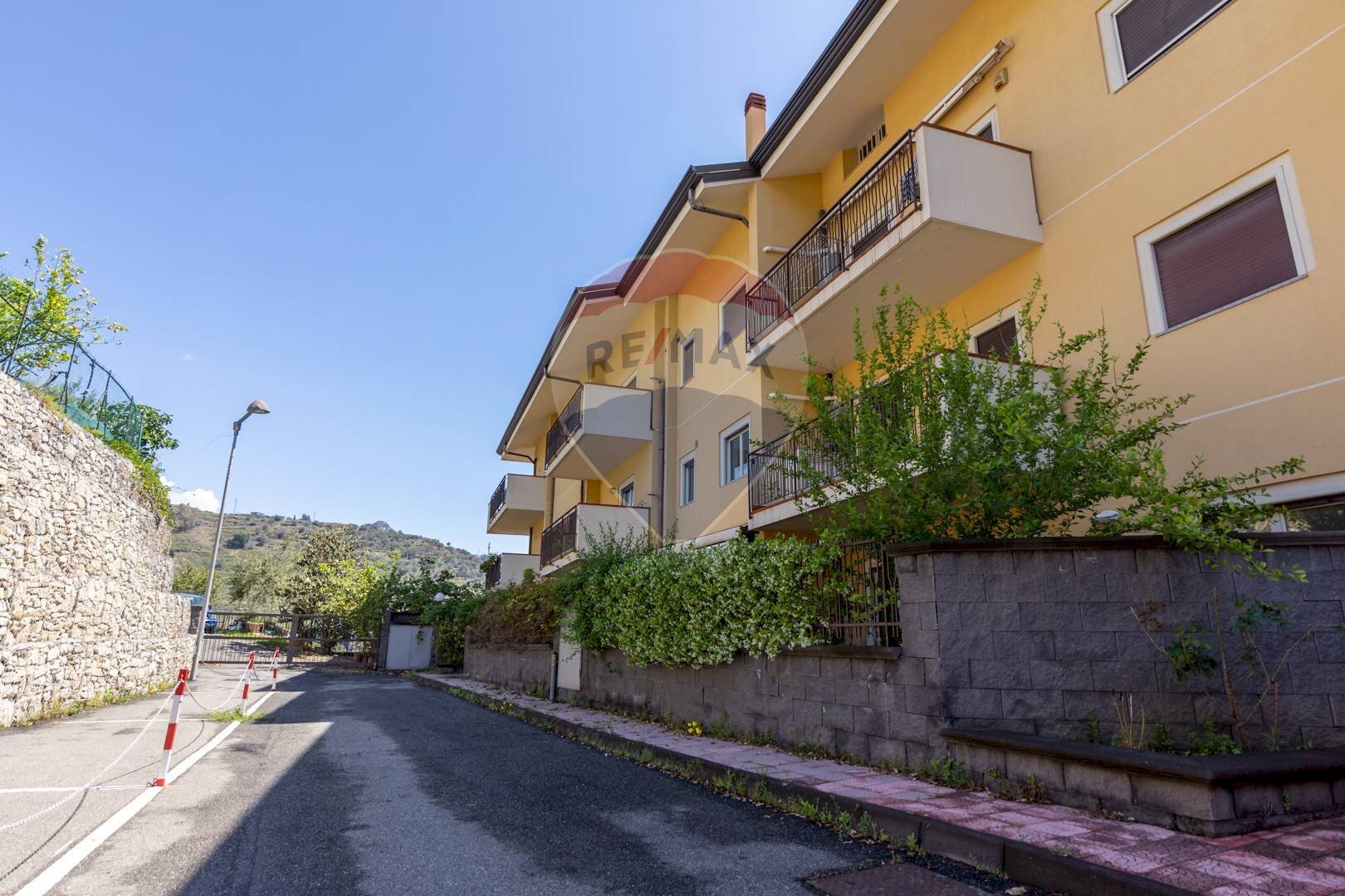 Edificio all\'aperto - Appartamento VIA DELLE FORNACI
 
13, Giardini-Naxos - foto 1