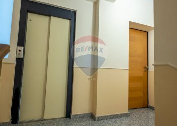 Hall / corridoio - Appartamento VIA DELLE FORNACI
 
13, Giardini-Naxos - foto 14