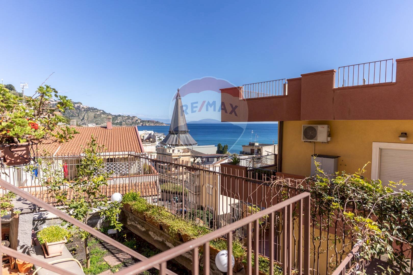 Balcone - Appartamento via delle Fornaci
 
13, Giardini-Naxos - foto 1