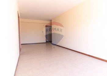 Stanza vuota - Appartamento via delle Fornaci
 
13, Giardini-Naxos - foto 13