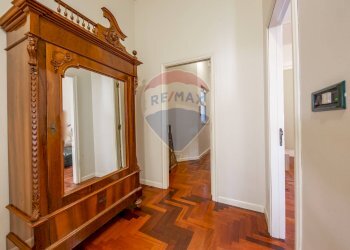 Hall / corridoio - Appartamento Via Centuripe
 
1, Catania - foto 17