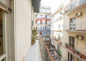 Balcone - Appartamento Via Centuripe
 
1, Catania - foto 21