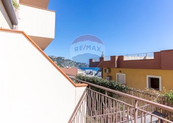 Balcone - Appartamento via Delle Fornaci
 
13, Giardini-Naxos - foto 1