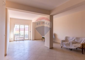 Stanza vuota - Appartamento via Delle Fornaci
 
13, Giardini-Naxos - foto 14