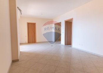 Stanza vuota - Appartamento via delle fornaci
 
13, Giardini-Naxos - foto 3