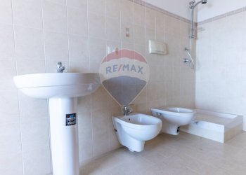 Bagno - Appartamento via delle fornaci
 
13, Giardini-Naxos - foto 9